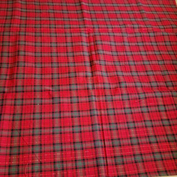 Cotton Fabric Red Green Plaid with Metallic Thread 25"x45" Quilting Sewing - Picture 6 of 6